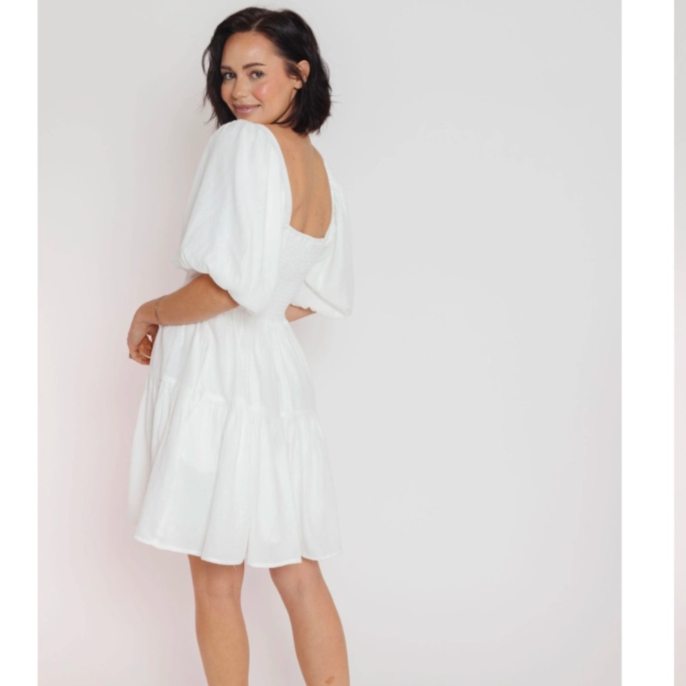 PERFECT GRADUATION DRESS** - Picture 3 of 3